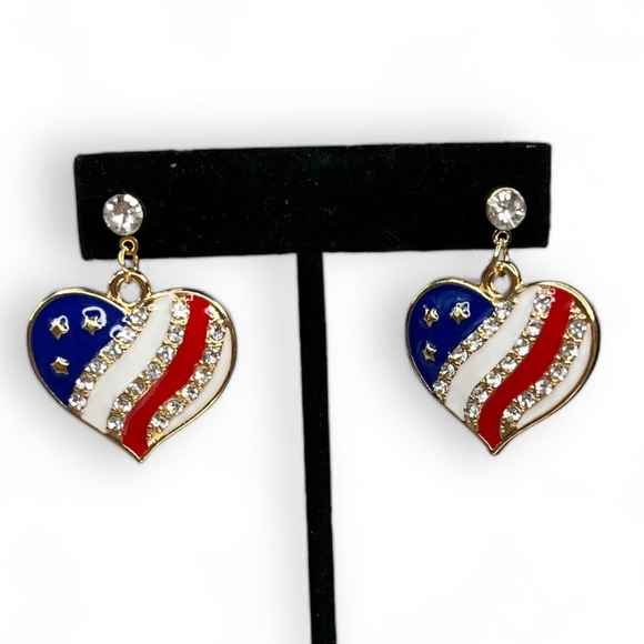 Americana USA 🇺🇸 Heart Dangle Earrings gold tone NWOT - Picture 2 of 3